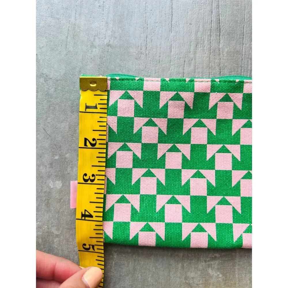 ipsy green pink
